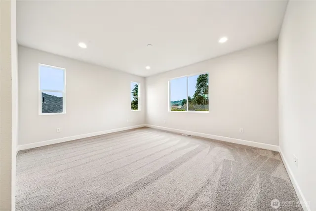 $999,990 | 2213 Oak Court, Unit 11, Milton, WA 98354