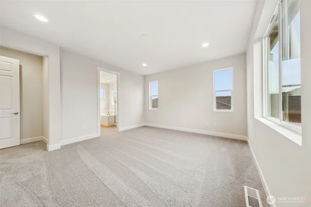 $999,990 | 2213 Oak Court, Unit 11, Milton, WA 98354