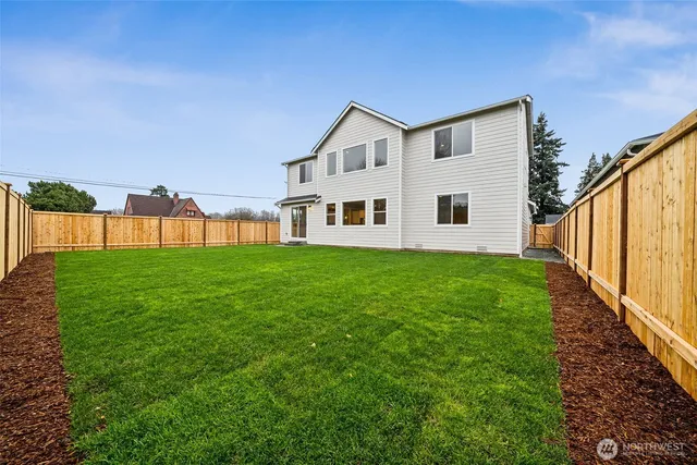 $999,990 | 2213 Oak Court, Unit 11, Milton, WA 98354