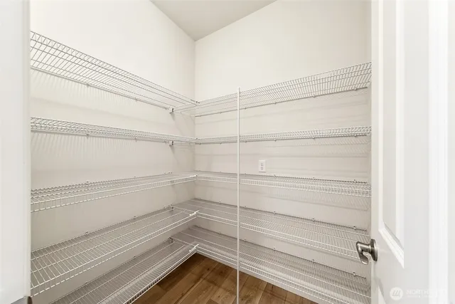 $999,990 | 2213 Oak Court, Unit 11, Milton, WA 98354