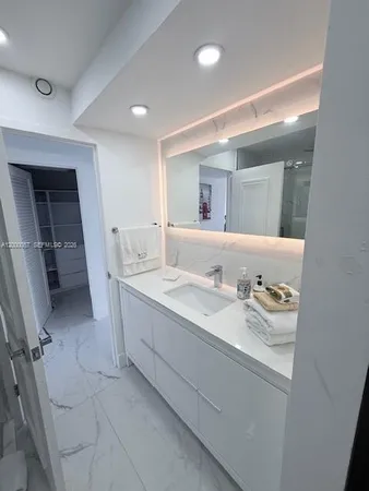 $2,900 | 1100 Alton Road, Unit 5B, Miami Beach, FL 33139