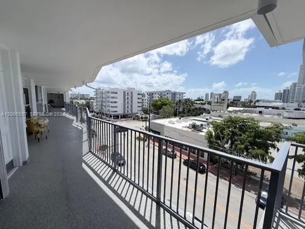 $2,900 | 1100 Alton Road, Unit 5B, Miami Beach, FL 33139
