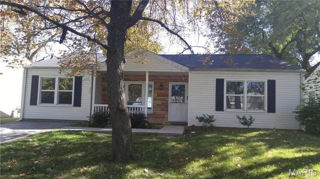$1,275 | 250 Brackleigh Lane, Florissant, MO 63031