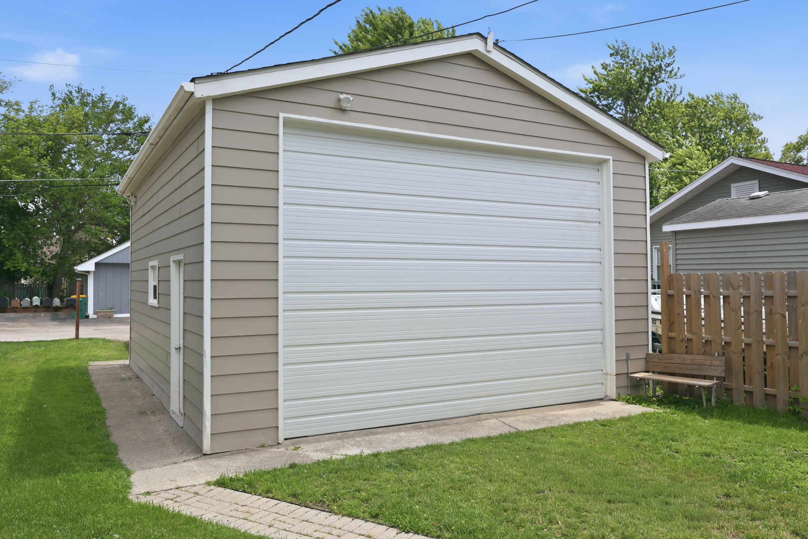 204 Eagle Point Road Fox Lake, IL 60020 - Photo 8 of 17