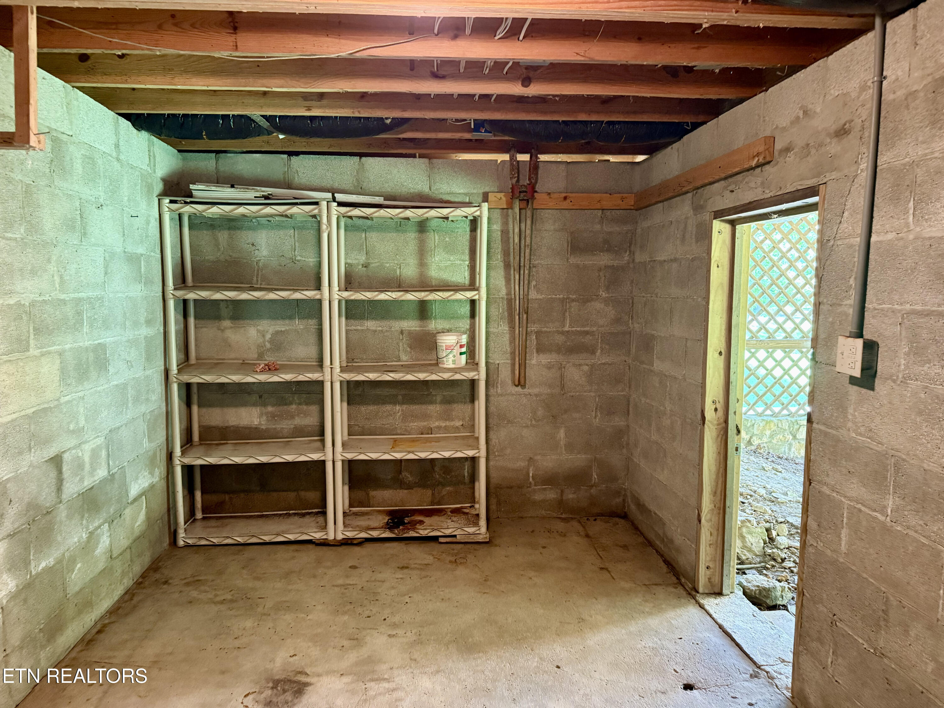 676 Sunny Point Road Baxter, TN 38544 - Photo 25 of 38 Under House