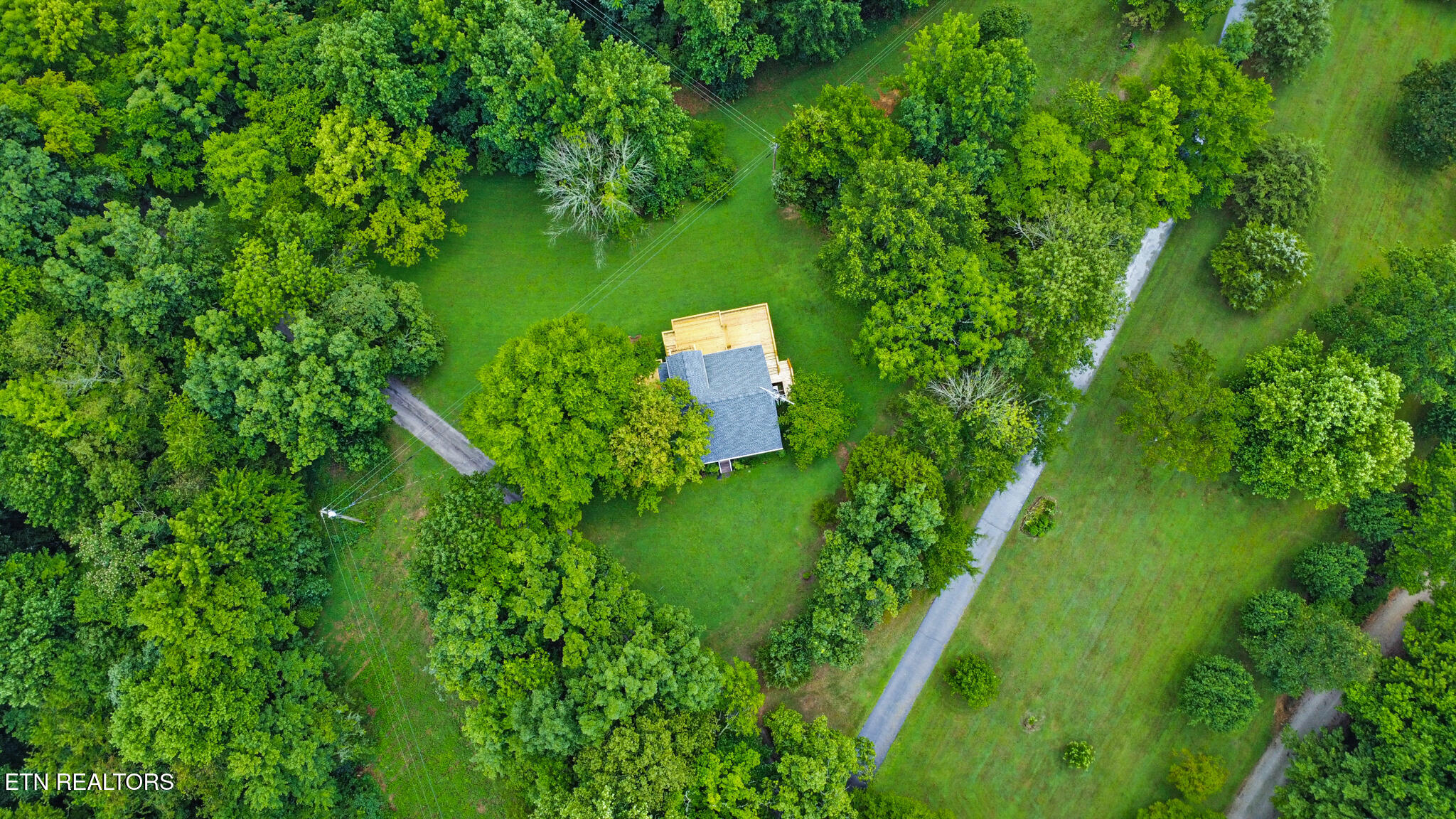 676 Sunny Point Road Baxter, TN 38544 - Photo 38 of 38 IMG_9893