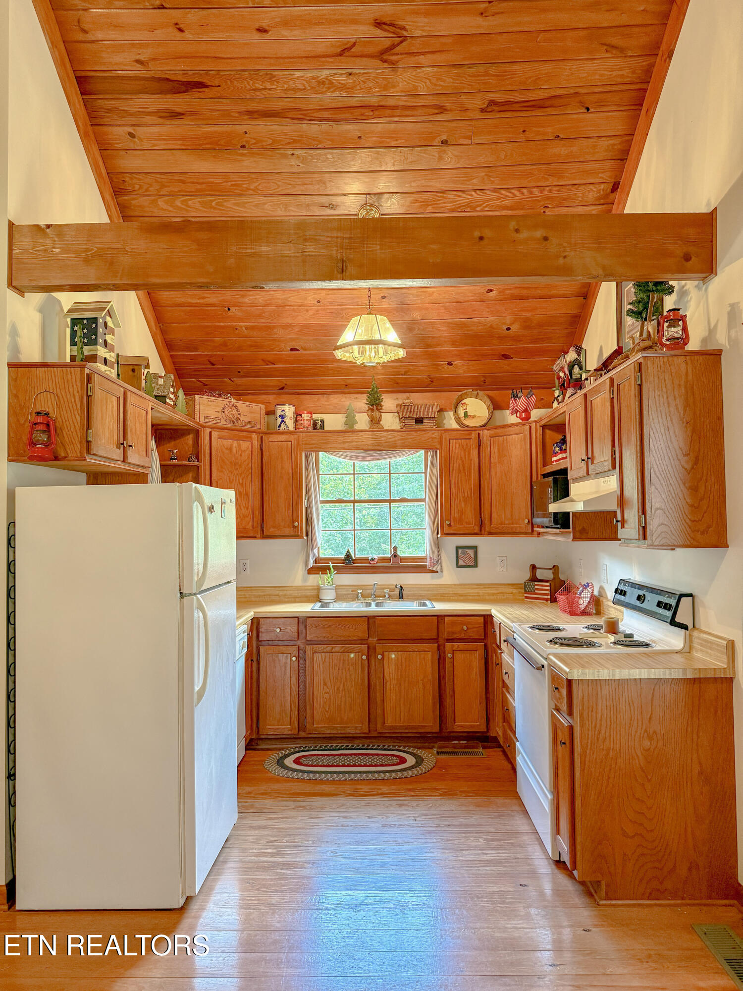 676 Sunny Point Road Baxter, TN 38544 - Photo 9 of 38 Kitchen