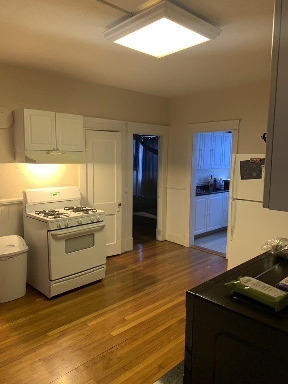 25 Canton Street Lowell, MA 01851 - Photo 10 of 42