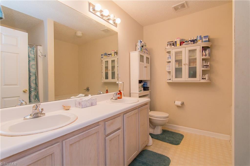 2926 WaterStone Loop High Point, NC 27265 - Photo 22 of 24