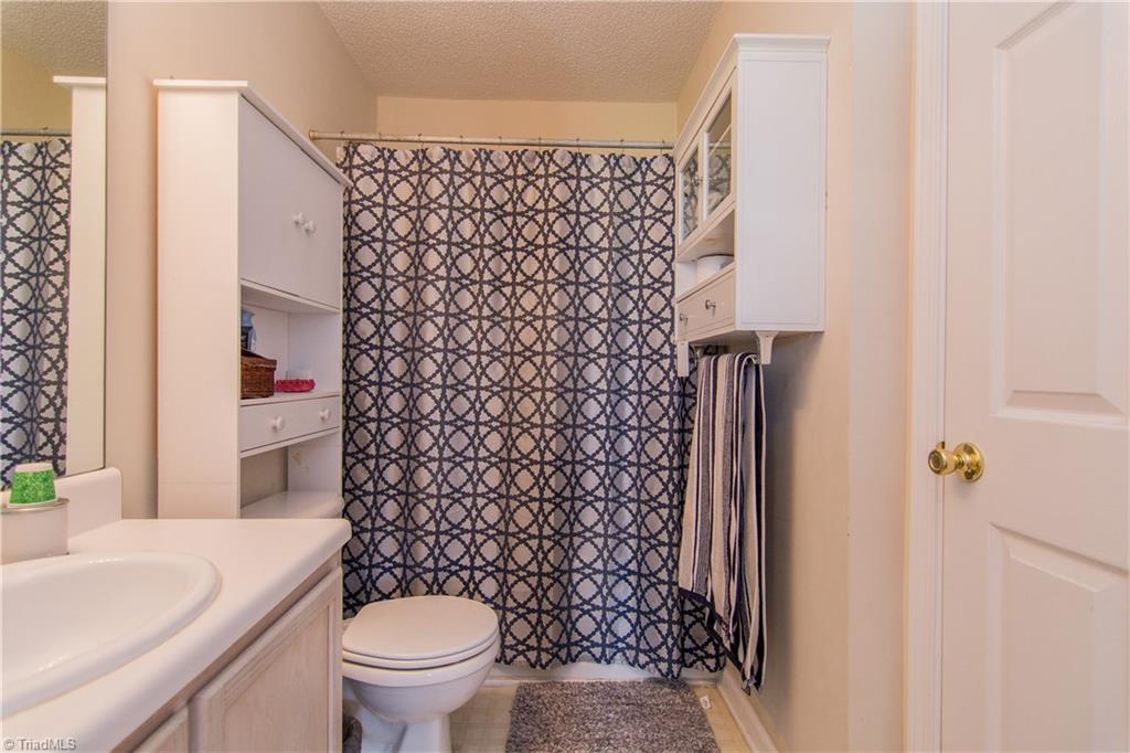 2926 WaterStone Loop High Point, NC 27265 - Photo 7 of 24