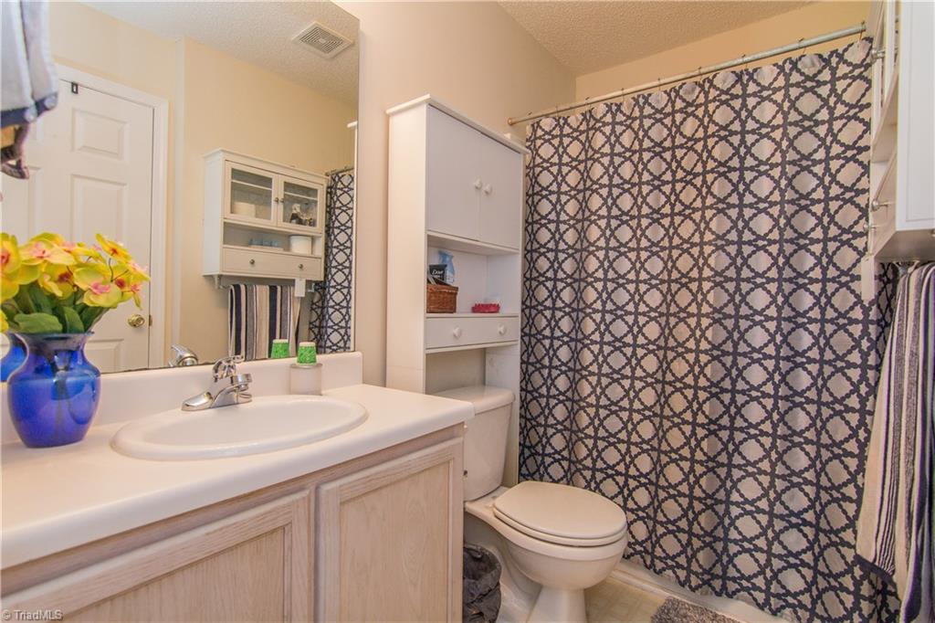 2926 WaterStone Loop High Point, NC 27265 - Photo 8 of 24