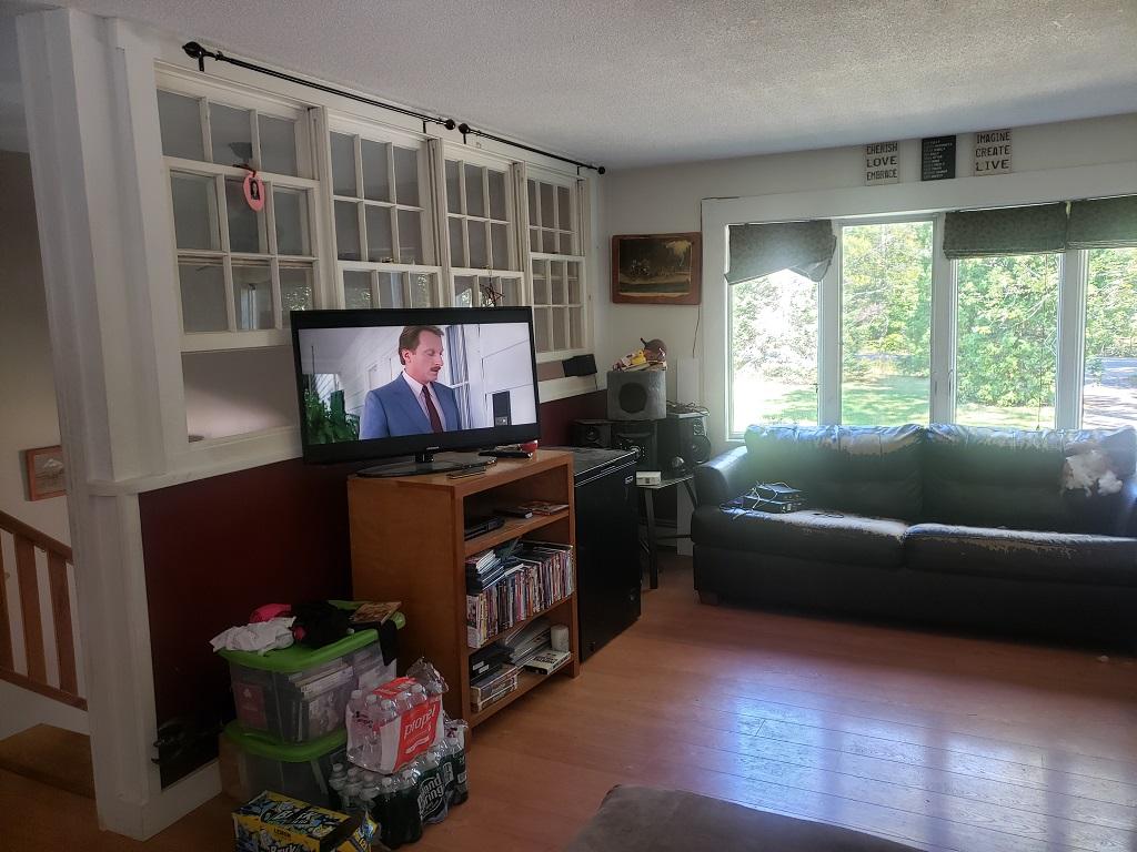 84 Old Bath Road Wiscasset, ME 04578 - Photo 9 of 23 Living Room lots of natural light