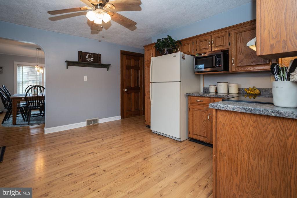 1827 Johnson Road Chambersburg, PA 17202 - Photo 10 of 37 Gallery Image 10