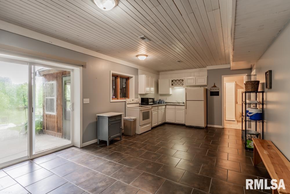 18599 North Apache Path Danvers, IL 61732 - Photo 29 of 45 Gallery Image 29