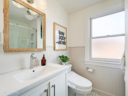 $700,000 | 740 South Ashland Avenue, La Grange, IL 60525