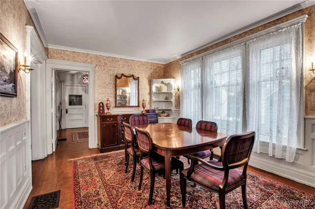 $589,900 | 704 Auburn Avenue, Buffalo, NY 14222