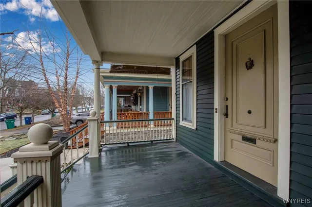 $589,900 | 704 Auburn Avenue, Buffalo, NY 14222