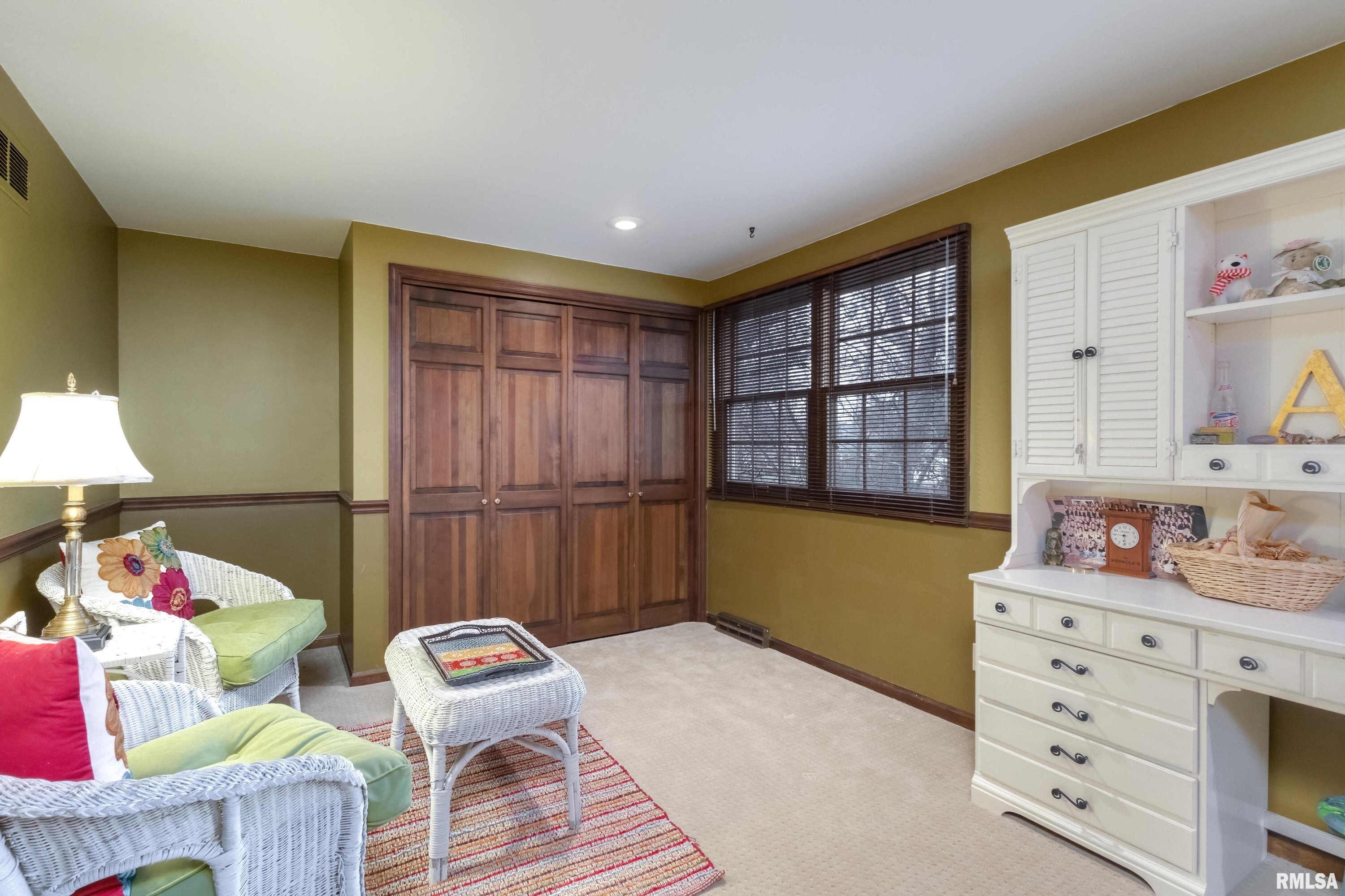 2221 Forest Road Davenport, IA 52803 - Photo 21 of 43 Gallery Image 21