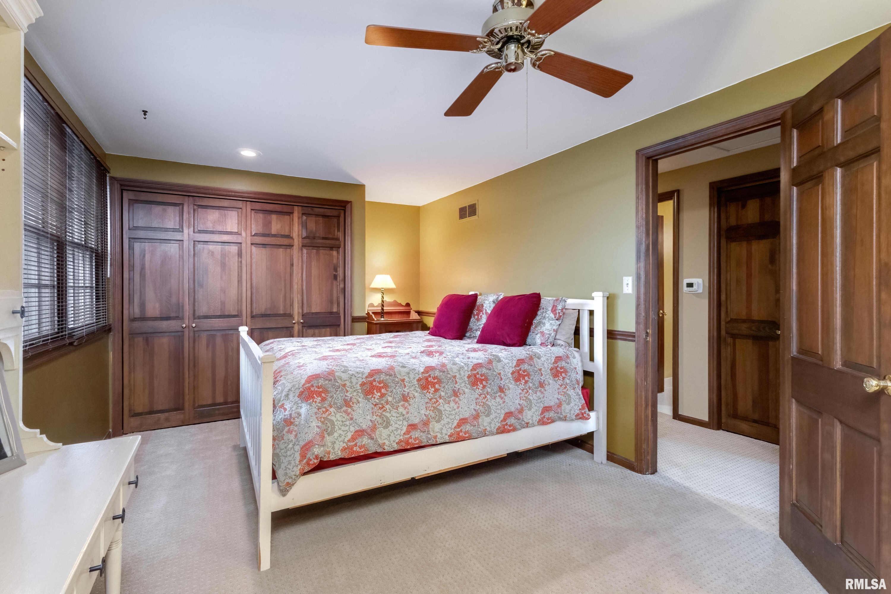 2221 Forest Road Davenport, IA 52803 - Photo 23 of 43 Gallery Image 23