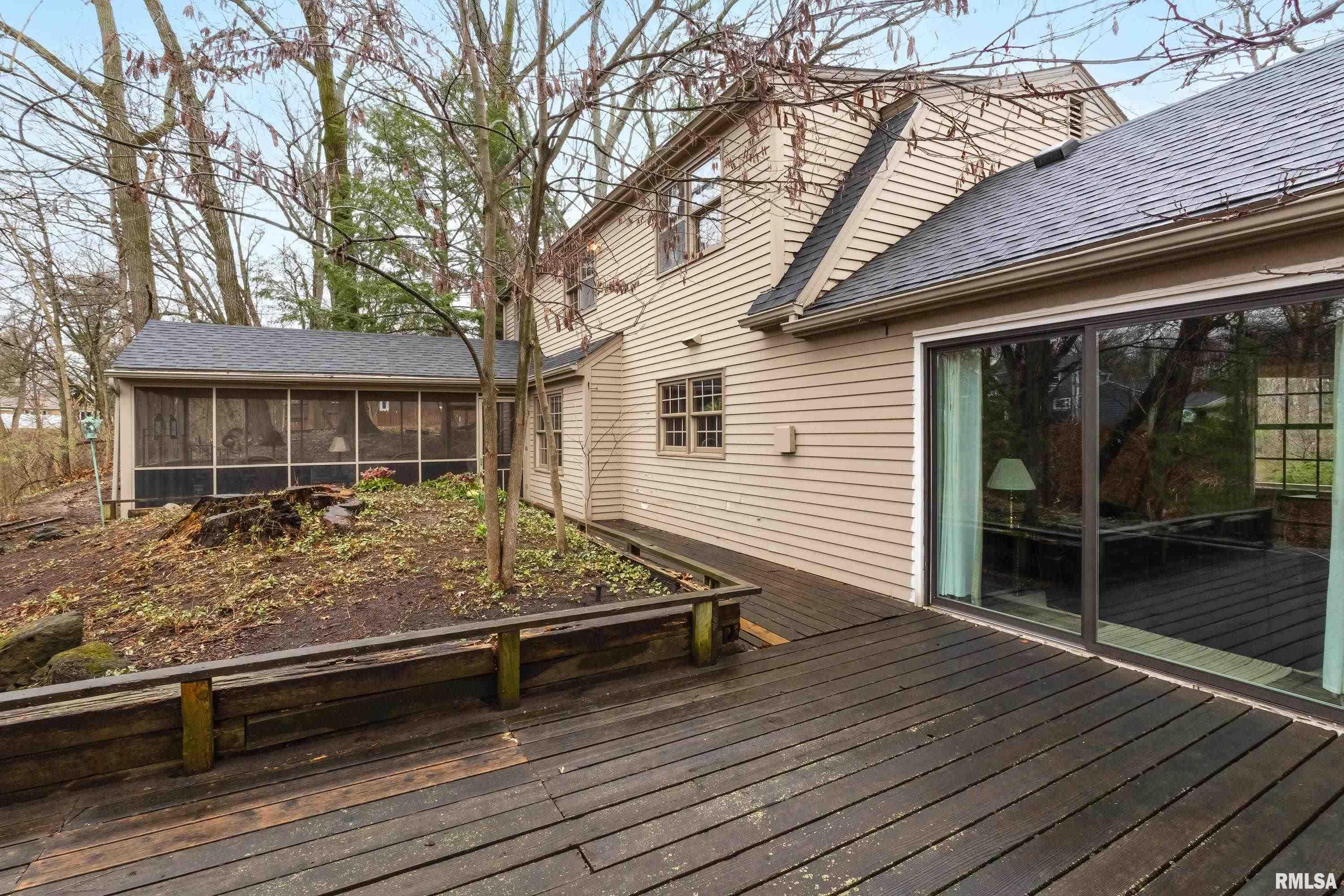 2221 Forest Road Davenport, IA 52803 - Photo 42 of 43 Gallery Image 42