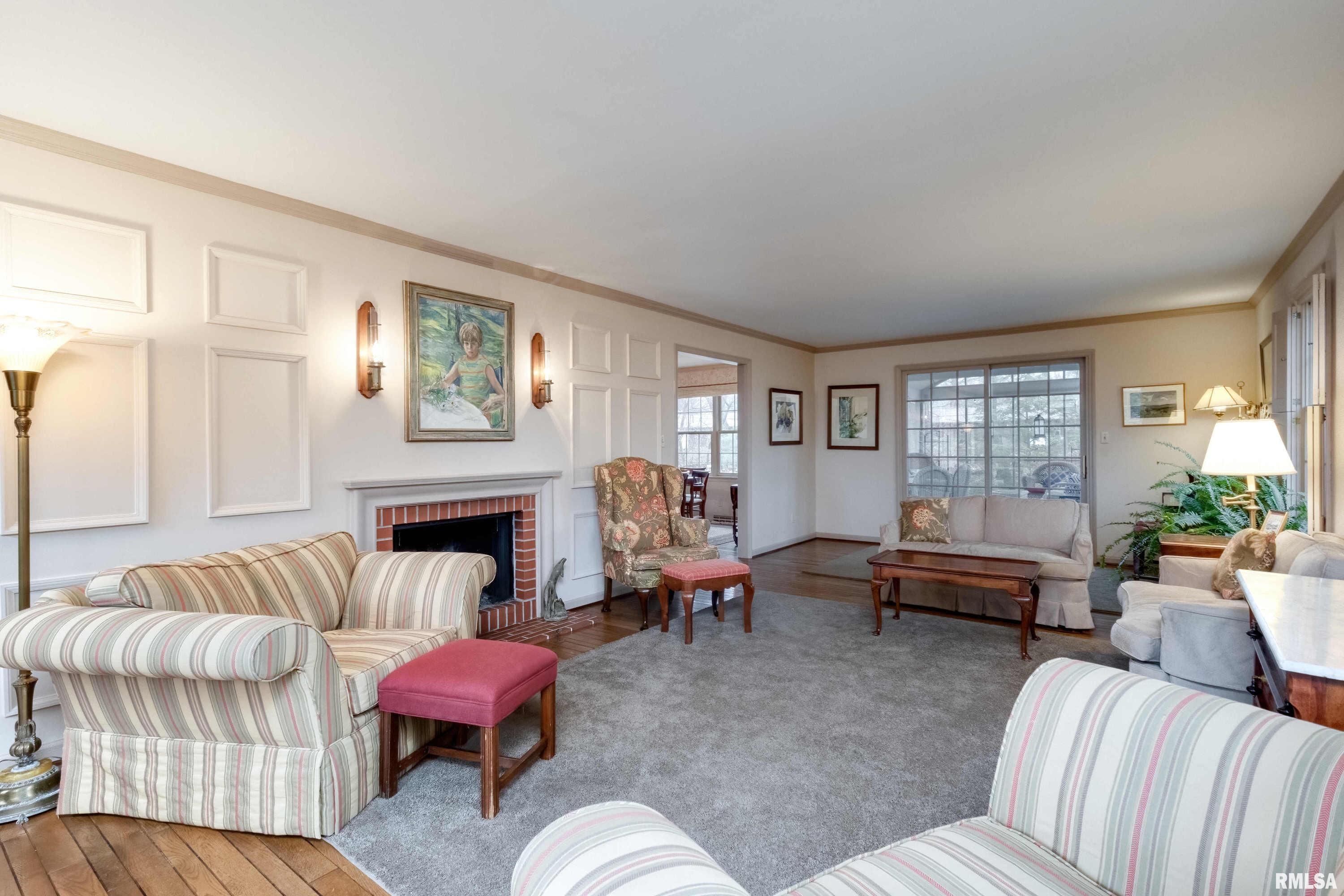 2221 Forest Road Davenport, IA 52803 - Photo 6 of 43 Gallery Image 6