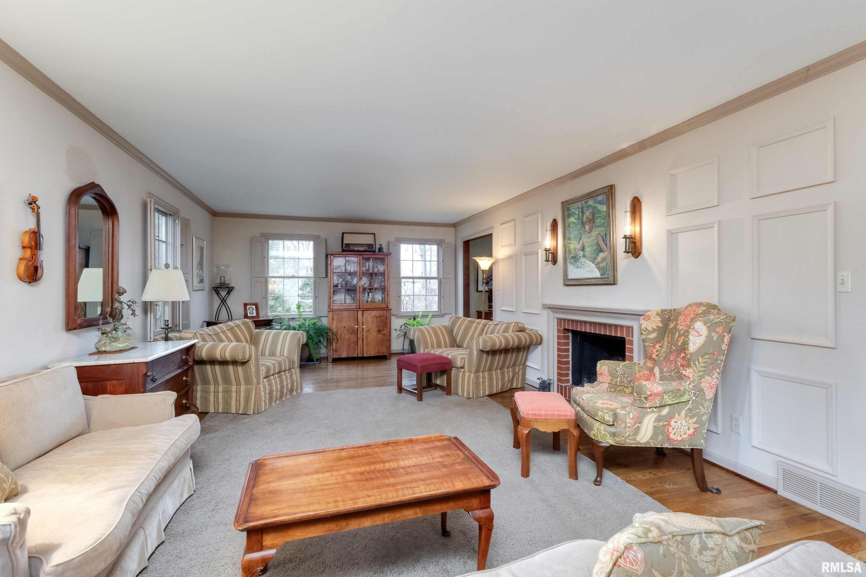 2221 Forest Road Davenport, IA 52803 - Photo 7 of 43 Gallery Image 7