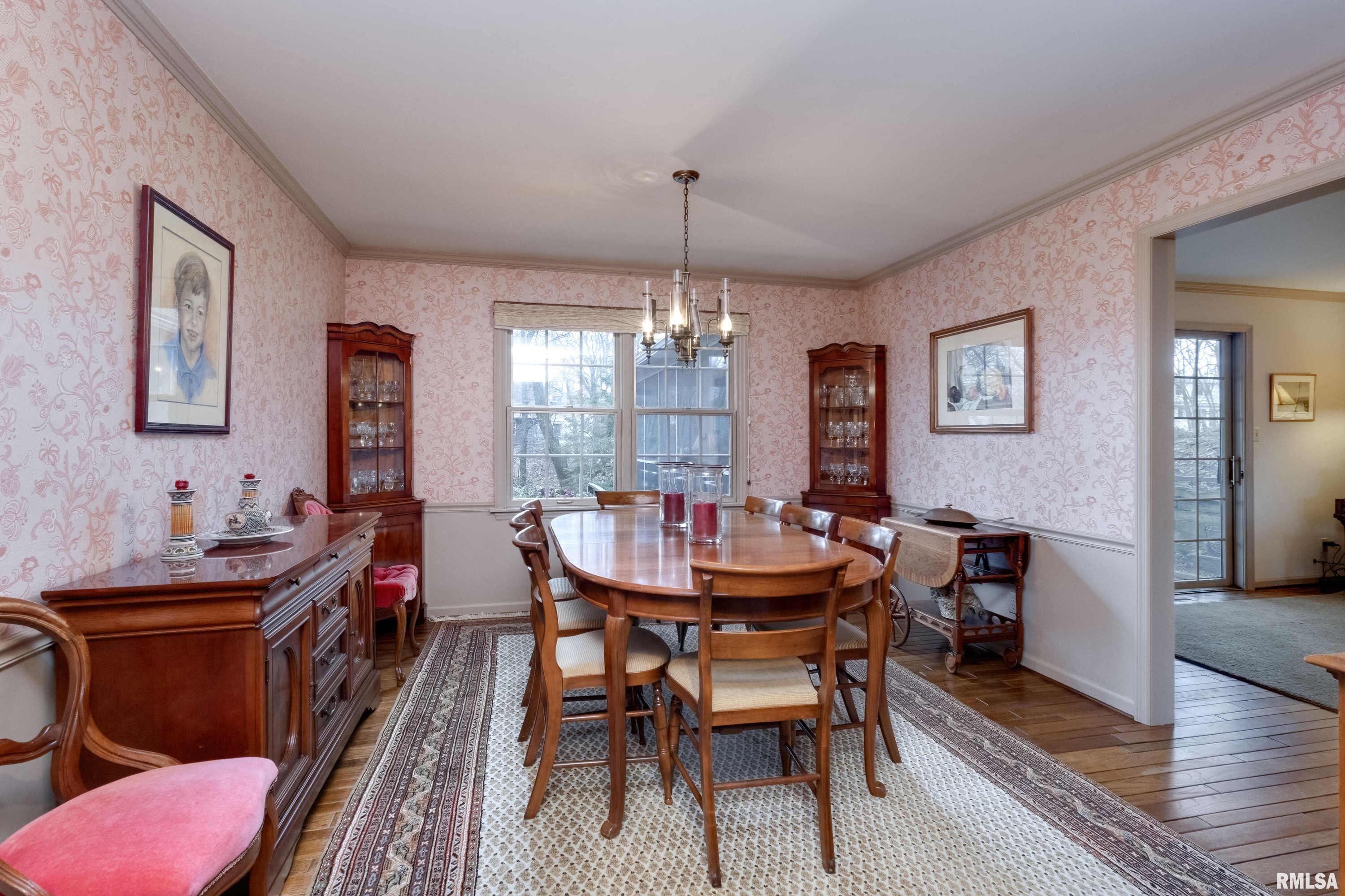 2221 Forest Road Davenport, IA 52803 - Photo 10 of 43 Gallery Image 10