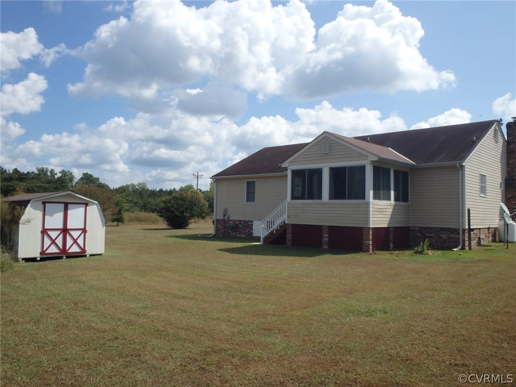 17330 Loving Union Road Disputanta, VA 23842 - Photo 3 of 13
