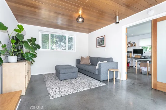 $1,685,000 | 301 South Sunset Canyon Drive, Burbank, CA 91501