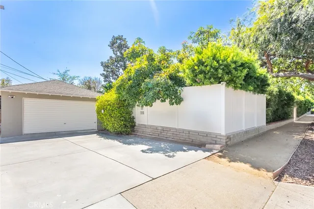 $1,685,000 | 301 South Sunset Canyon Drive, Burbank, CA 91501