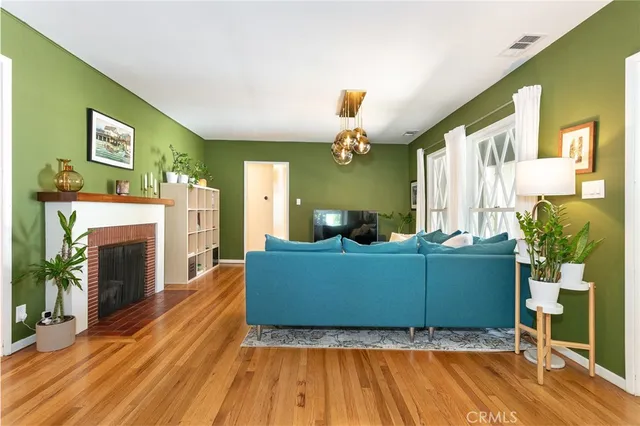 $1,685,000 | 301 South Sunset Canyon Drive, Burbank, CA 91501