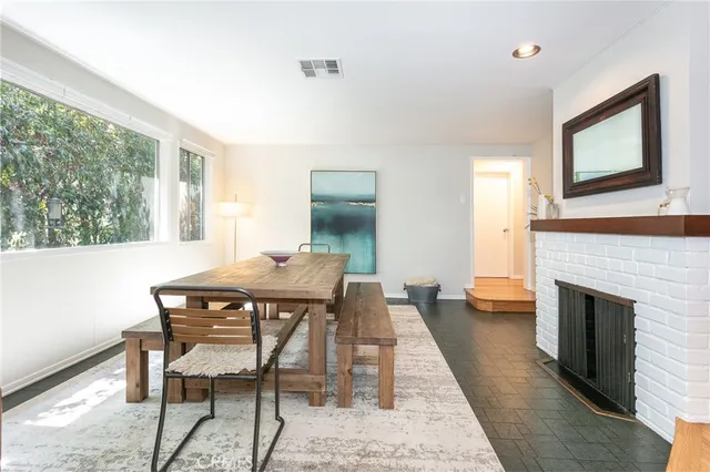 $1,685,000 | 301 South Sunset Canyon Drive, Burbank, CA 91501