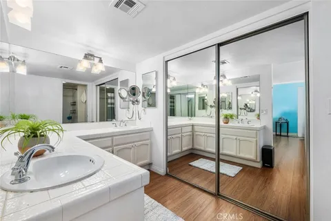 $730,000 | 1425 2nd Street, Unit 301, Long Beach, CA 90802