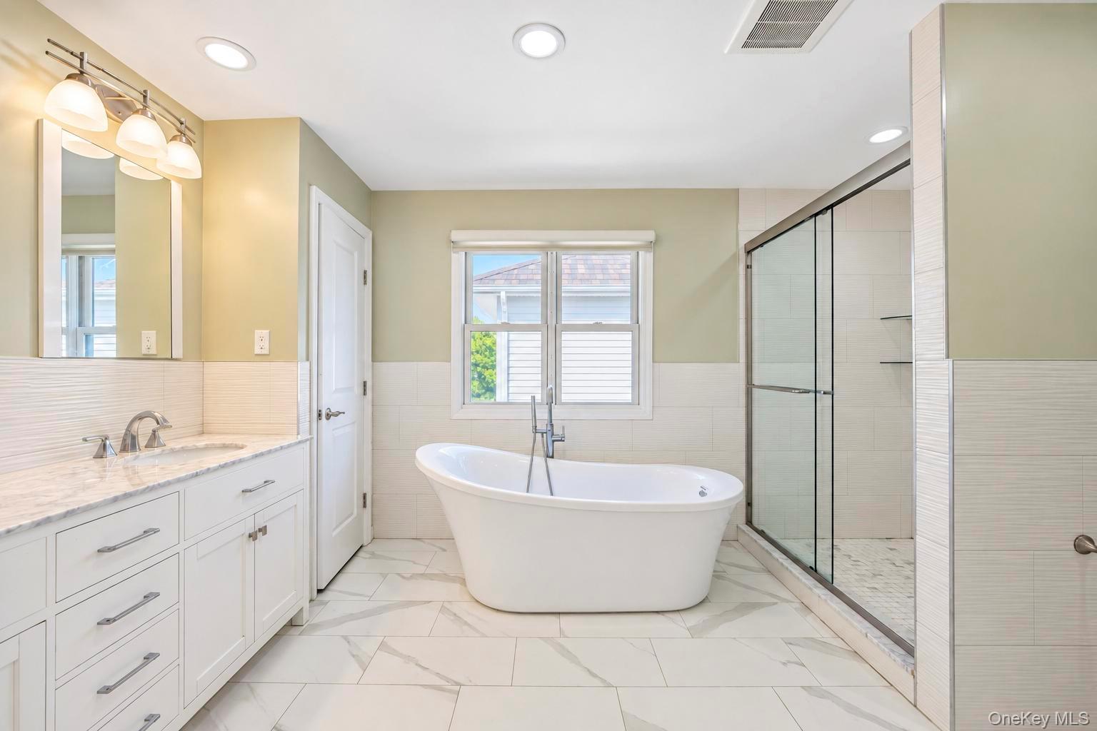 552 Dover Road Oceanside, NY 11572 - Photo 20 of 31 Gallery Image 20