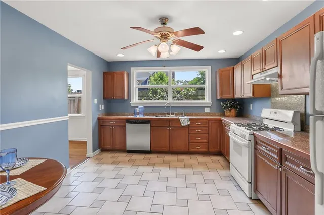 $2,500 | 5652 General Haig Street, New Orleans, LA 70124