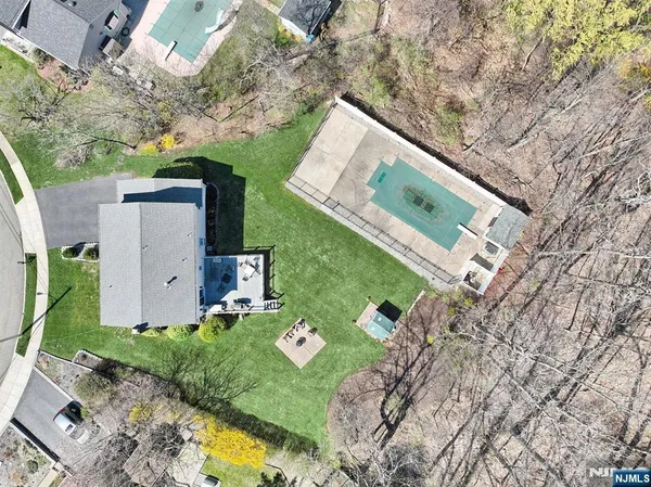a view of a houses with outdoor space