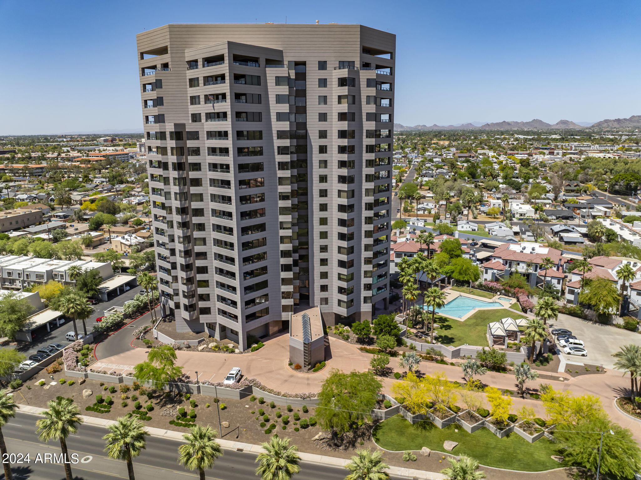 1040 East Osborn Road, Unit 603 Phoenix, AZ 85014 - Photo 41 of 42 83-web-or-mls-DJI_0744