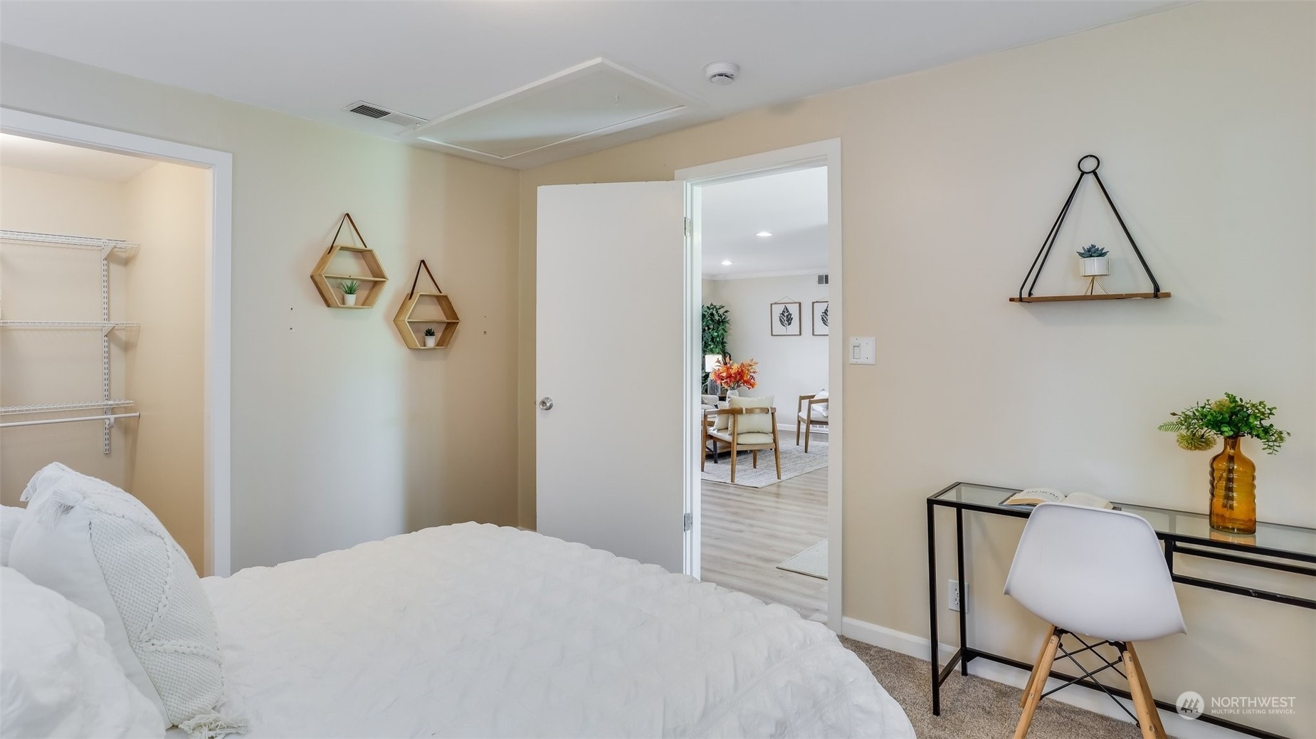 17025 124th Avenue Southeast Renton, WA 98058 - Photo 18 of 33 Gallery Image 18