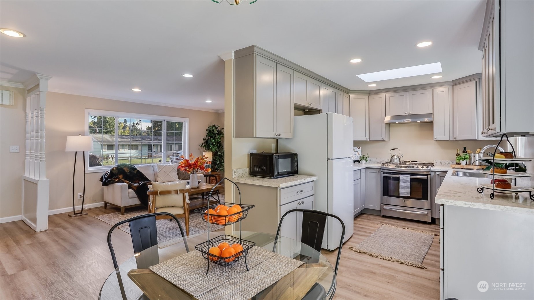 17025 124th Avenue Southeast Renton, WA 98058 - Photo 7 of 33 Gallery Image 7