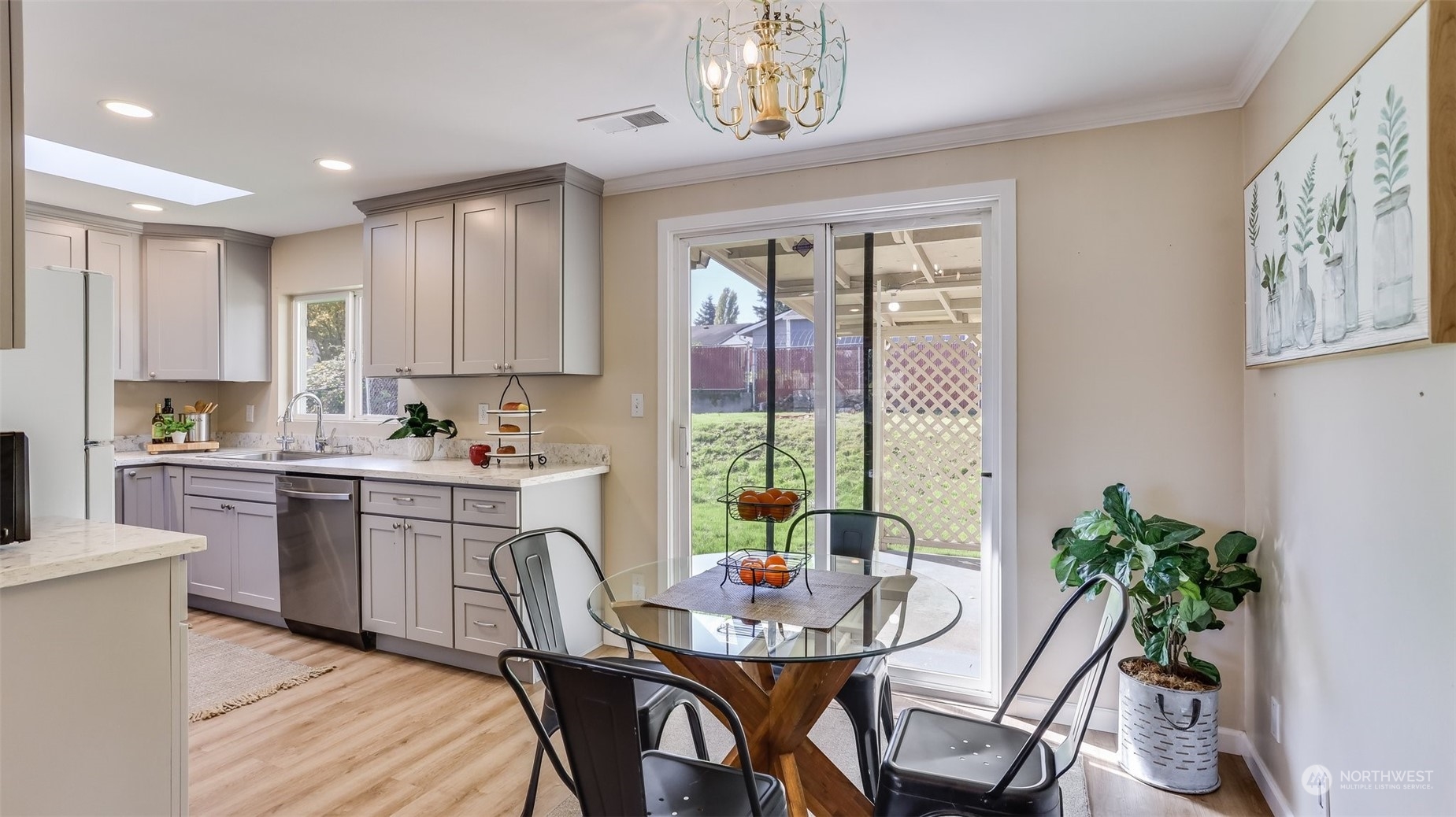 17025 124th Avenue Southeast Renton, WA 98058 - Photo 8 of 33 Gallery Image 8