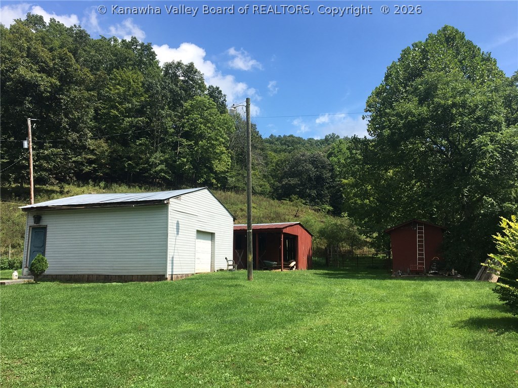 422 Amma Road Clendenin, WV 25045 - Photo 11 of 16 Gallery Image 11