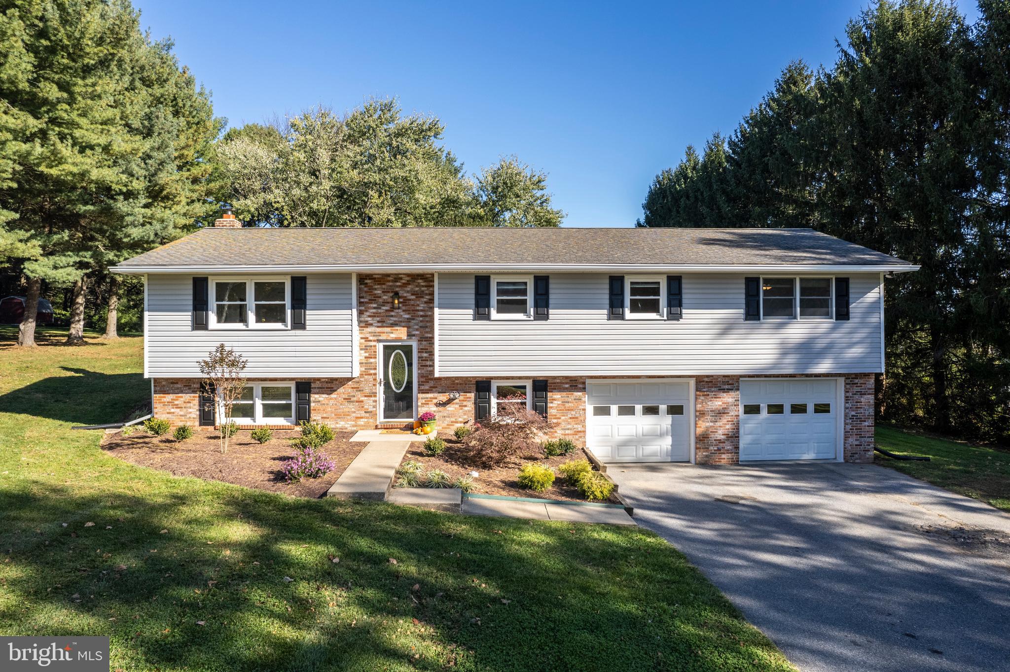 1202 Frizzell Road Westminster, MD 21157 - Photo 3 of 74 2-car garage