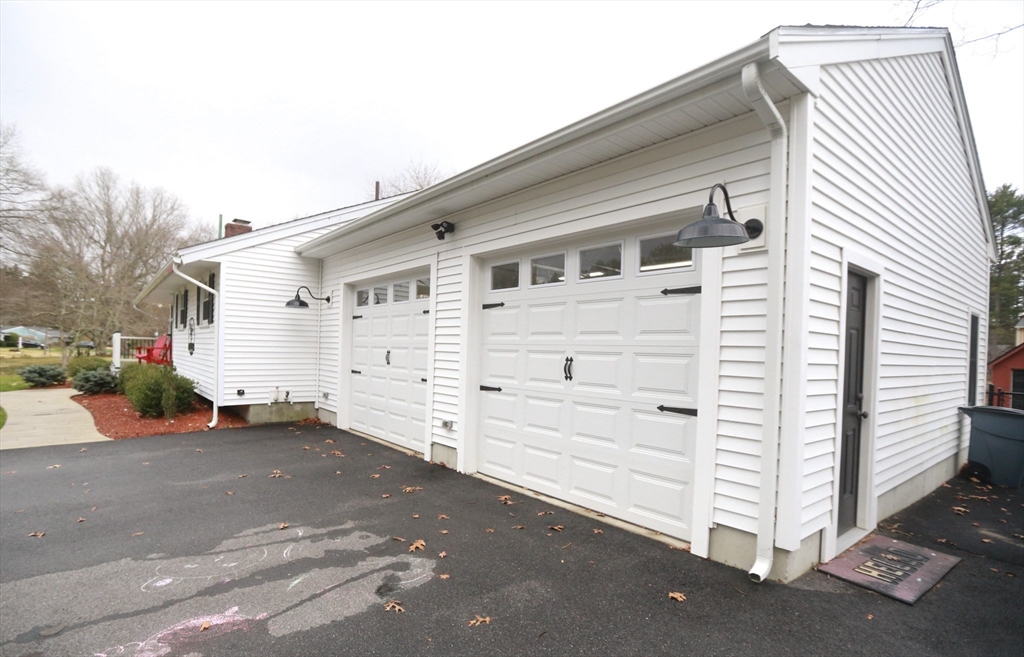 56 Titicut Road Raynham, MA 02767 - Photo 4 of 24