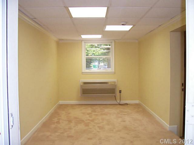 3508 Round Oak Road Charlotte, NC 28210 - Photo 12 of 16 Gallery Image 12