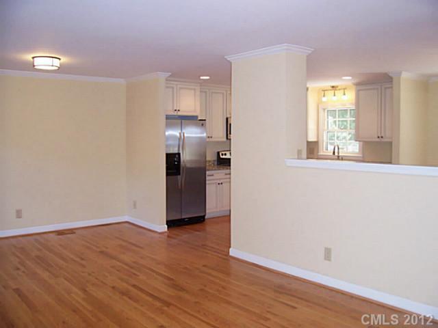 3508 Round Oak Road Charlotte, NC 28210 - Photo 7 of 16 Gallery Image 7