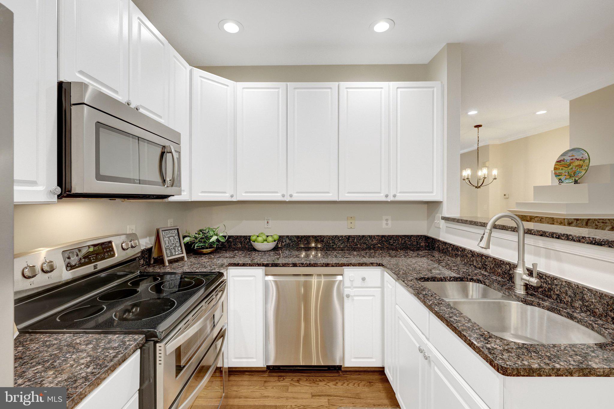 1268 Wild Hawthorn Way Reston, VA 20194 - Photo 20 of 55