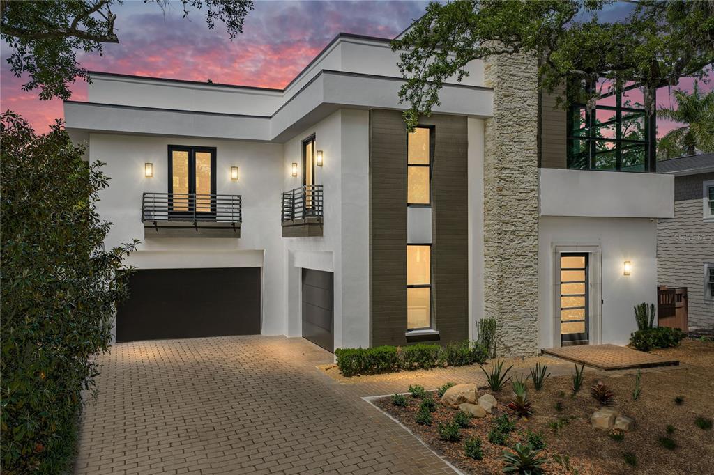 2903 West Hawthorne Road Tampa, FL 33611 - Photo 3 of 82 Gallery Image 3