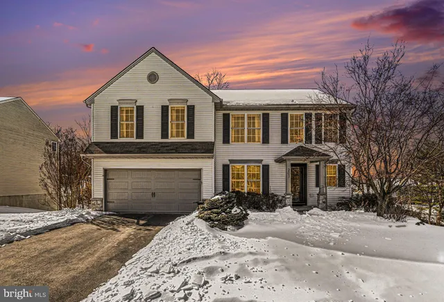 $495,000 | 207 Edenderry Way, Enola, PA 17025