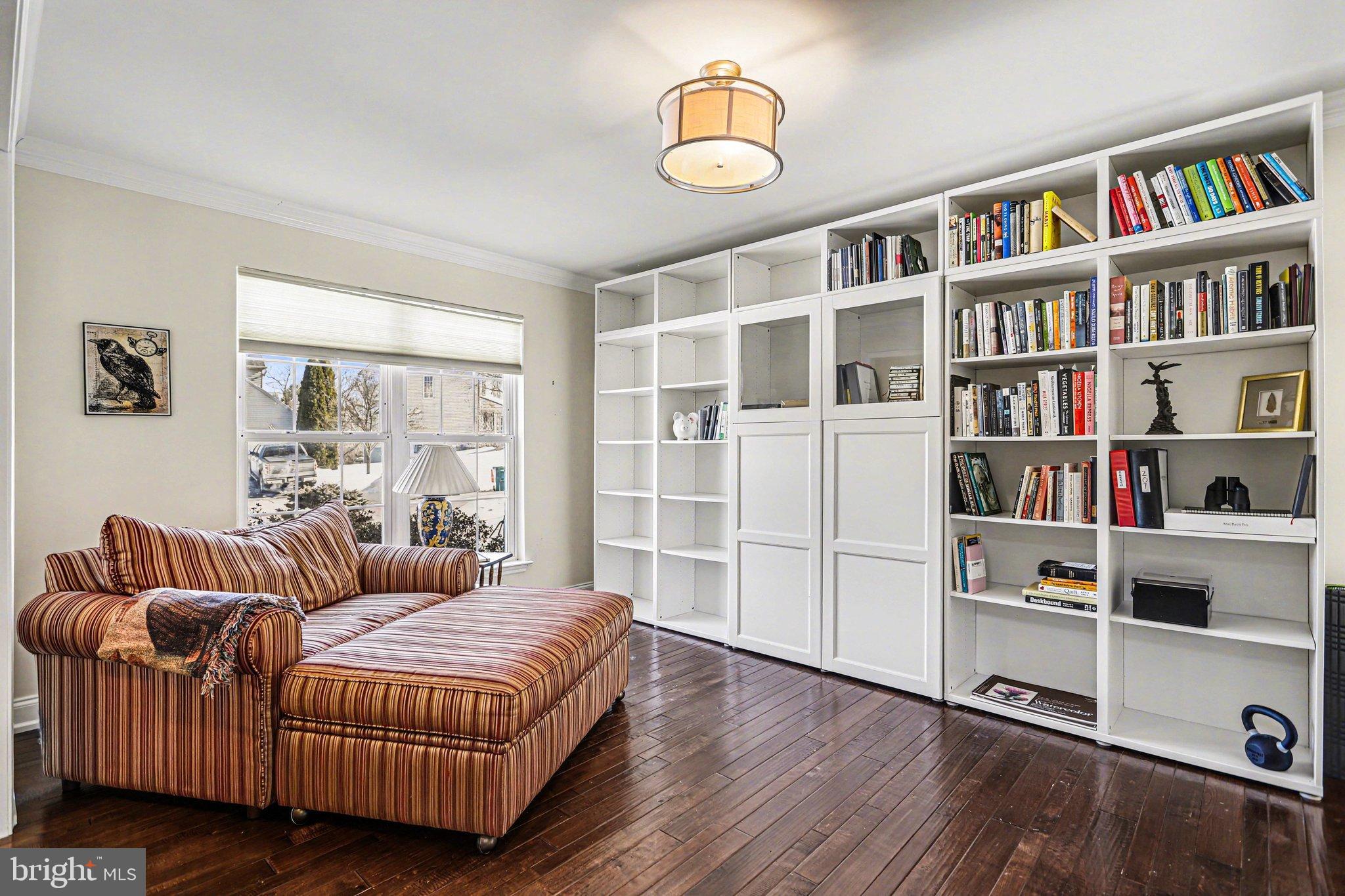 207 Edenderry Way Enola, PA 17025 - Photo 18 of 40 Cozy reading nook with bright natural light.
