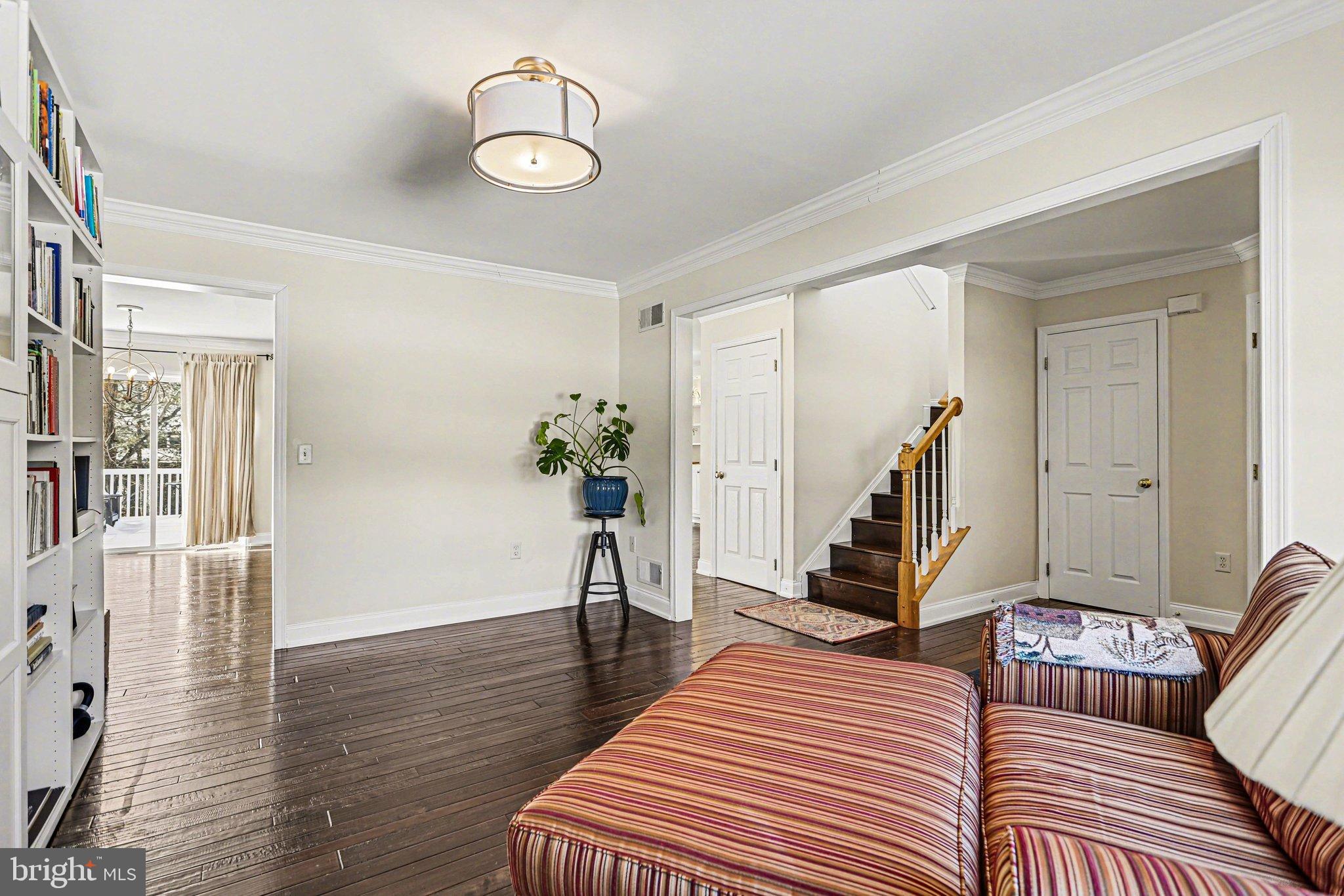 207 Edenderry Way Enola, PA 17025 - Photo 19 of 40 Inviting space with warm, natural light.